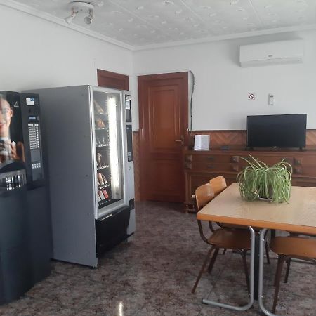 Pension Lucia Casinos Bagian luar foto